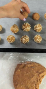 Panellets de manzana y cacao